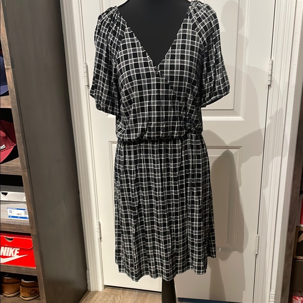 LOFT Black and White Checkered Mini Dress (C)